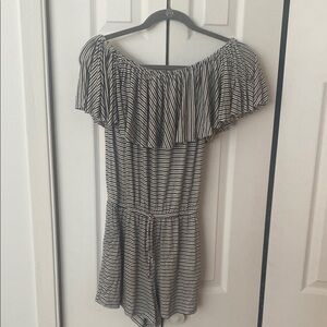 NWT Elan off shoulder romper